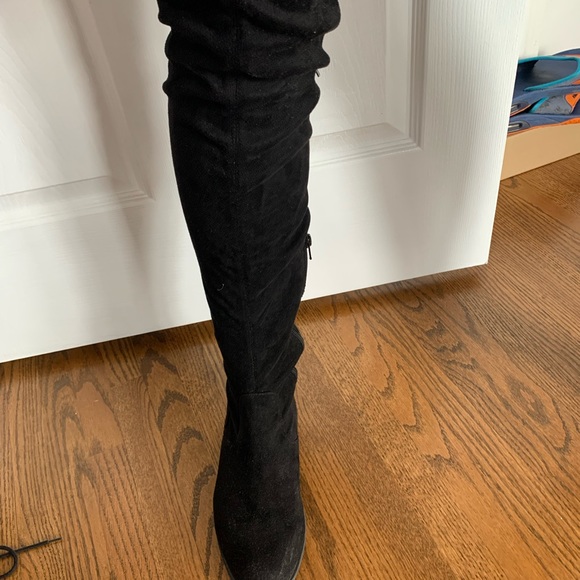 Black suede knee high boots 8.5 - Picture 3 of 4